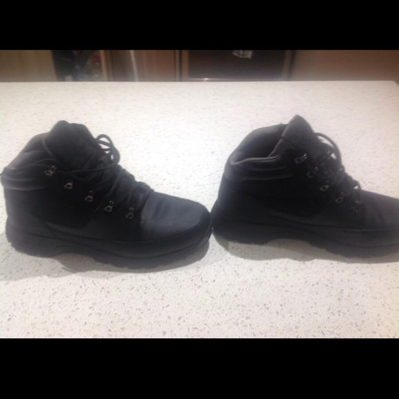 Timberland Boots - Picture 6 of 7